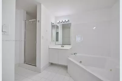 9725 NW 52nd St #415, Doral, FL 33178 - Photo 15
