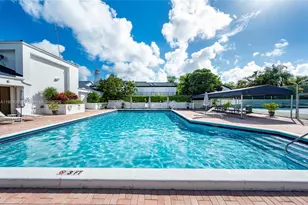 351 NE 211th St, Miami, FL 33179 - Photo 43