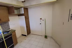 1301 NE Miami Gardens Dr, Miami, FL 33179 - Photo 5