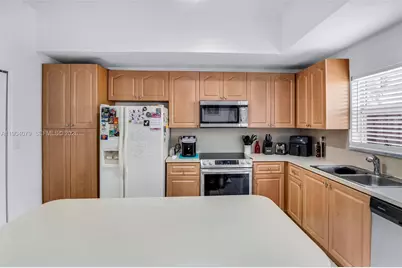 22232 SW 88th Path, Cutler Bay, FL 33190 - Photo 15