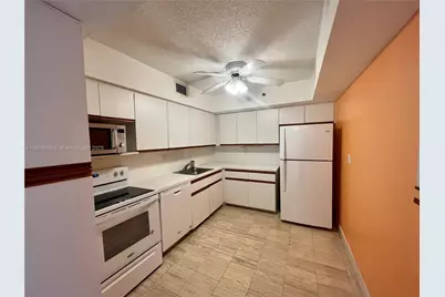 3600 Mystic Pointe Dr #1717, Aventura, FL 33180 - Photo 7