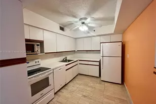 3600 Mystic Pointe Dr, Aventura, FL 33180 - Photo 7