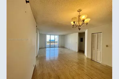 3600 Mystic Pointe Dr #1717, Aventura, FL 33180 - Photo 3