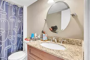 488 NW 165th St Rd, Miami, FL 33169 - Photo 11