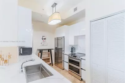 802 W Windward Way #411, Lantana, FL 33462 - Photo 9
