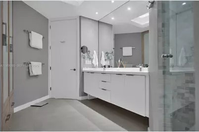 100 S Pointe Dr #909, Miami Beach, FL 33139 - Photo 21