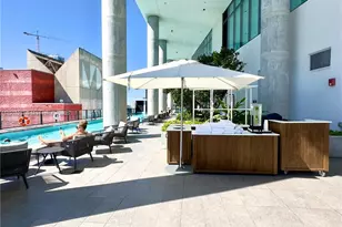 398 NE 5th St, Miami, FL 33132 - Photo 27