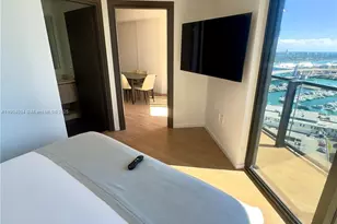 398 NE 5th St, Miami, FL 33132 - Photo 9