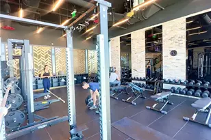 398 NE 5th St, Miami, FL 33132 - Photo 31