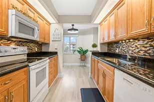 1600 SW 127th Way, Pembroke Pines, FL 33027 - Photo 13