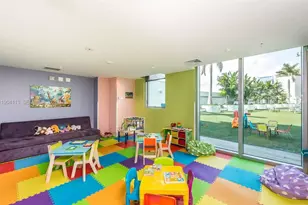 92 SW 3rd St, Miami, FL 33130 - Photo 35