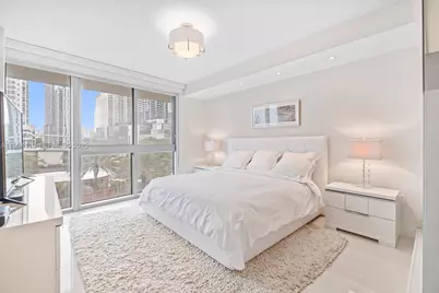 92 SW 3rd St #310, Miami, FL 33130 - Photo 13