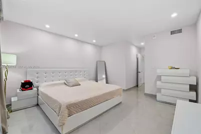 19390 Collins Ave #209, Sunny Isles Beach, FL 33160 - Photo 13