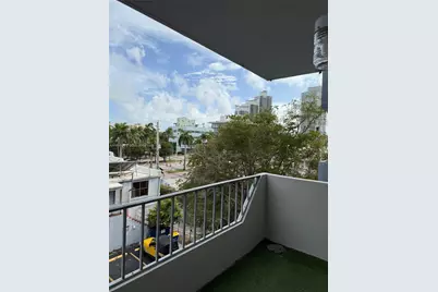 528 Meridian Ave #404, Miami Beach, FL 33139 - Photo 1