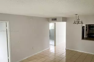 10090 NW 80th Ct, Hialeah Gardens, FL 33016 - Photo 3