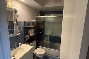 270 SE Layne Blvd, Hallandale Beach, FL 33009 - Photo 15