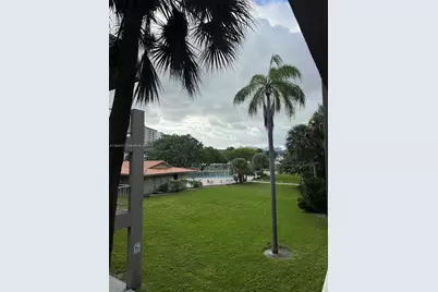 270 SE Layne Blvd #212, Hallandale Beach, FL 33009 - Photo 9