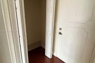 2801 NE 183rd St, Aventura, FL 33160 - Photo 23