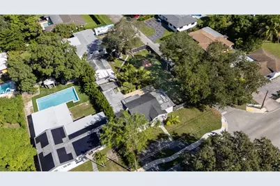 947 NE 149th St, Miami, FL 33161 - Photo 35