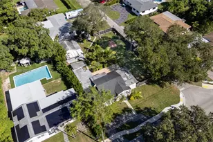 947 NE 149th St, Miami, FL 33161 - Photo 35