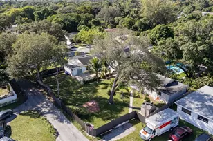 947 NE 149th St, Miami, FL 33161 - Photo 33