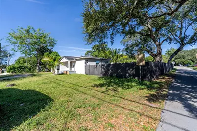 947 NE 149th St, Miami, FL 33161 - Photo 1