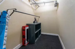 947 NE 149th St, Miami, FL 33161 - Photo 5