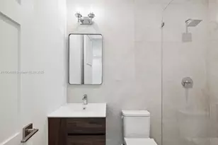 554 N Riverside Dr, Pompano Beach, FL 33062 - Photo 33