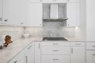 554 N Riverside Dr, Pompano Beach, FL 33062 - Photo 15