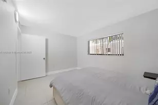 8005 SW 107th Ave, Miami, FL 33173 - Photo 15