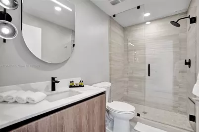 580 72nd St #810, Miami Beach, FL 33141 - Photo 11