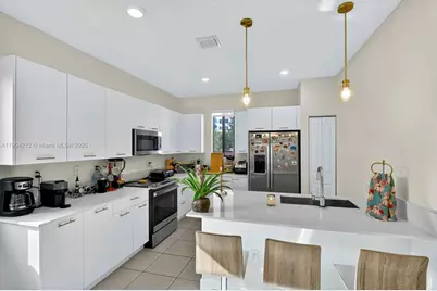 4426 NW 83rd Pkwy #., Doral, FL 33166 - Photo 11