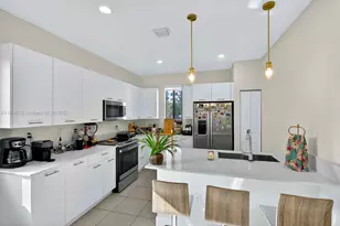 4426 NW 83rd Pkwy, Doral, FL 33166 - Photo 11