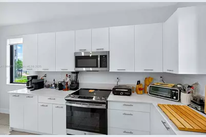4426 NW 83rd Pkwy #., Doral, FL 33166 - Photo 13