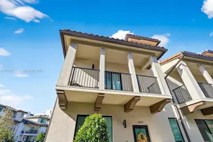 4426 NW 83rd Pkwy, Doral, FL 33166 - Photo 3