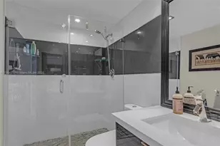 1950 S Ocean Dr, Hallandale Beach, FL 33009 - Photo 25