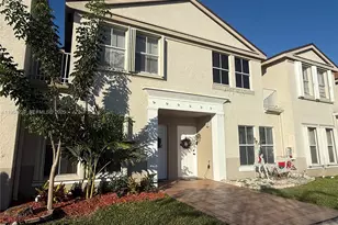 9203 Fontainebleau Blvd, Miami, FL 33172 - Photo 3