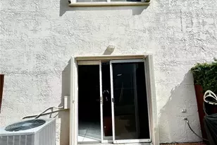 9203 Fontainebleau Blvd, Miami, FL 33172 - Photo 19