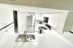 9203 Fontainebleau Blvd, Miami, FL 33172 - Photo 7