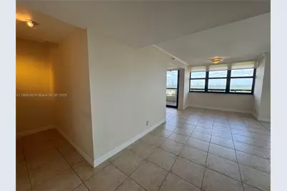 2555 Collins Ave #2002, Miami Beach, FL 33140 - Photo 5