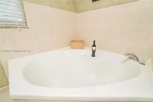 11425 NW 34th Pl, Sunrise, FL 33323 - Photo 21