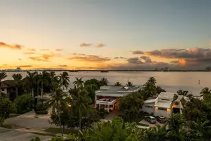 7975 Biscayne Point Cir, Miami Beach, FL 33141 - Photo 63