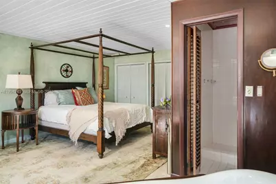 7975 Biscayne Point Cir, Miami Beach, FL 33141 - Photo 21