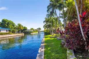 7975 Biscayne Point Cir, Miami Beach, FL 33141 - Photo 5