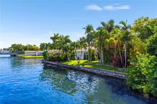 7975 Biscayne Point Cir, Miami Beach, FL 33141 - Photo 5