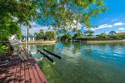 7975 Biscayne Point Cir, Miami Beach, FL 33141 - Photo 33