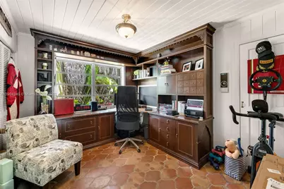 7975 Biscayne Point Cir, Miami Beach, FL 33141 - Photo 53