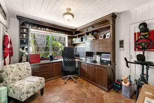 7975 Biscayne Point Cir, Miami Beach, FL 33141 - Photo 53