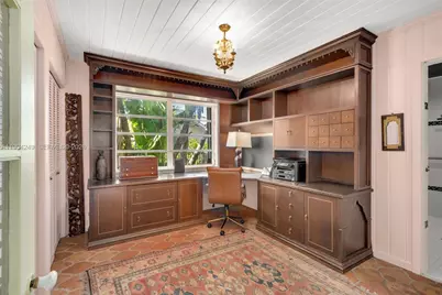 7975 Biscayne Point Cir, Miami Beach, FL 33141 - Photo 29