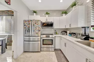 1317 Majesty Terrace, Weston, FL 33327 - Photo 11